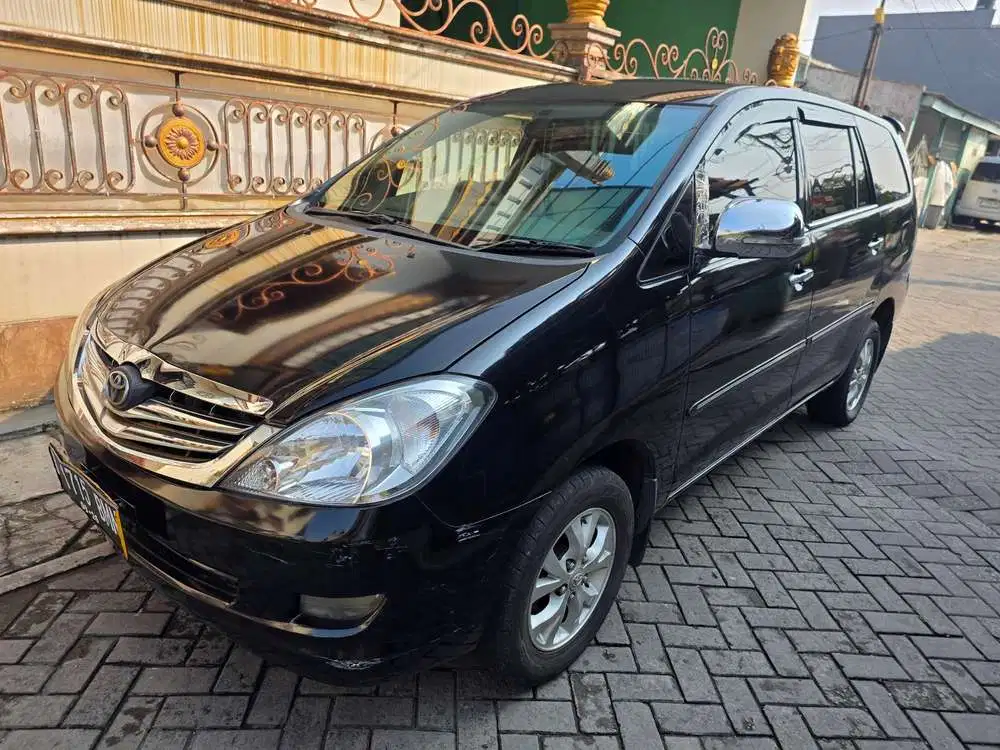 Toyota Kijang Innova 2005 Bensin