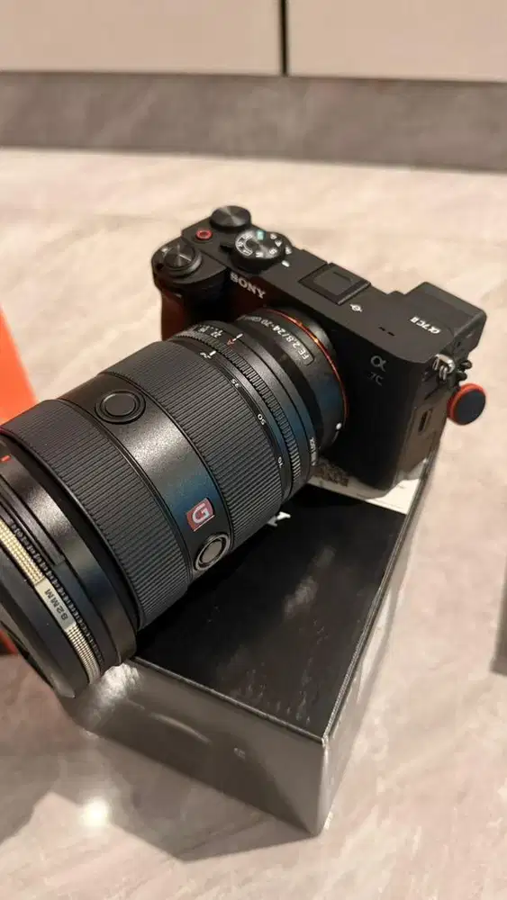 Lensa sony FE 24-70 GM II F2.8 kondisi 99,99%