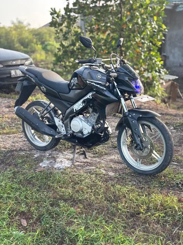 Jual motor vixion SS lengkap hidup