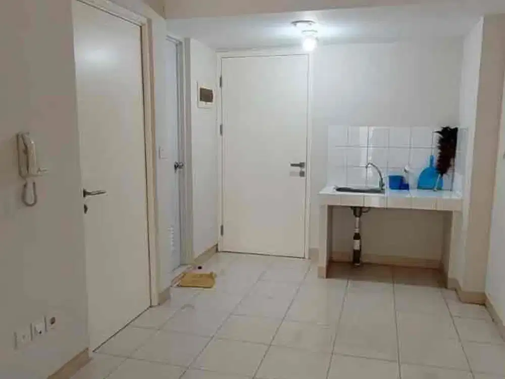 Disewakan Kosongan Apartemen Springlake tower Azolla lantai 10 Summarecon Bekasi