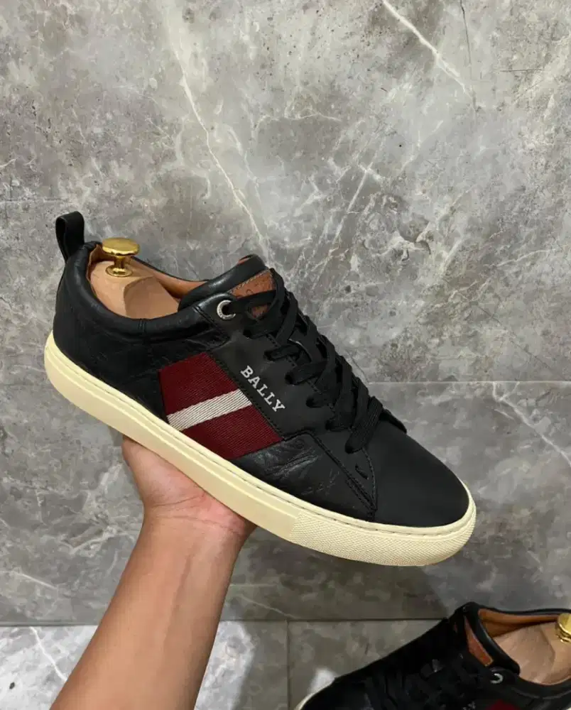 Sepatu pria bally original size 41 second