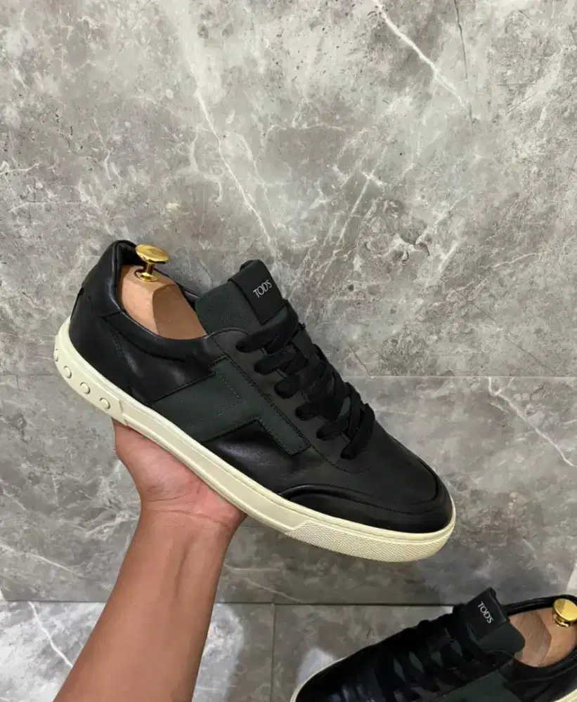 Sepatu pria tods snakers original size 41