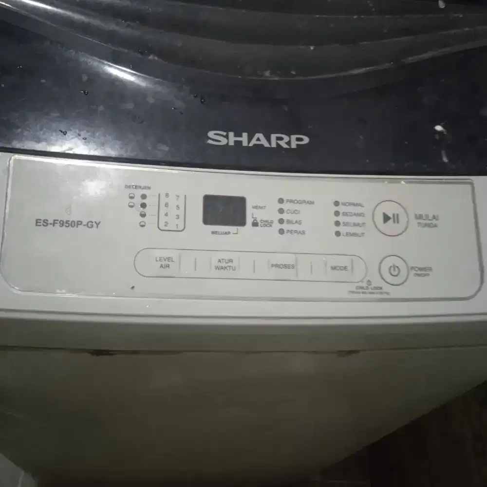 Mesin cuci digital merek Sharp