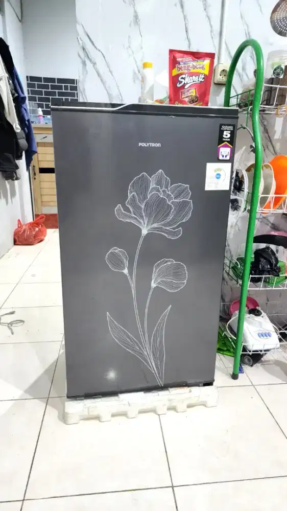 Dijual kulkas Polytron 1pintu