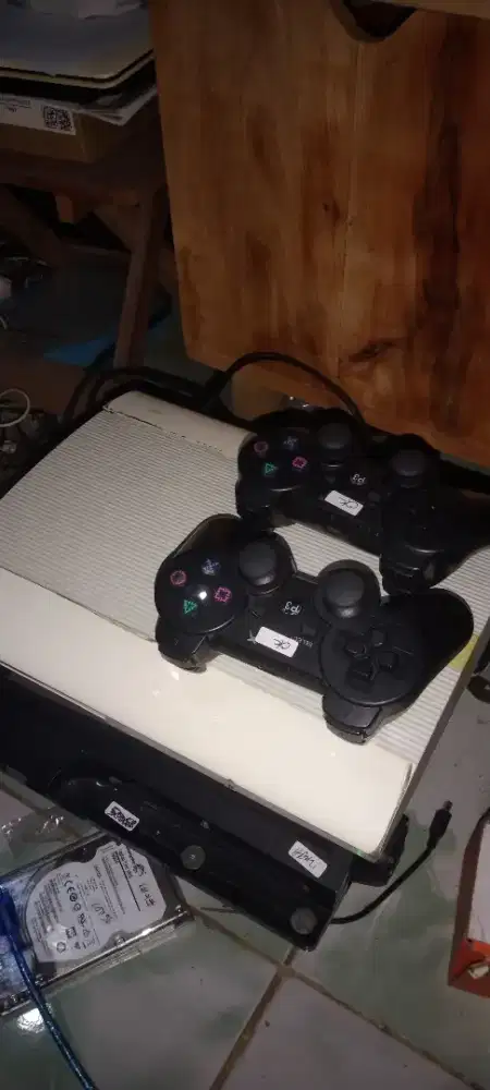 PS3 super slim warna putih
