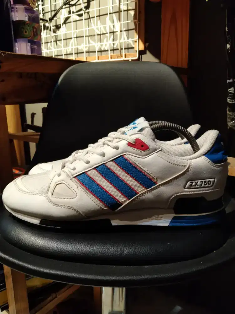 Adidas zx 750 kondisi terbaik