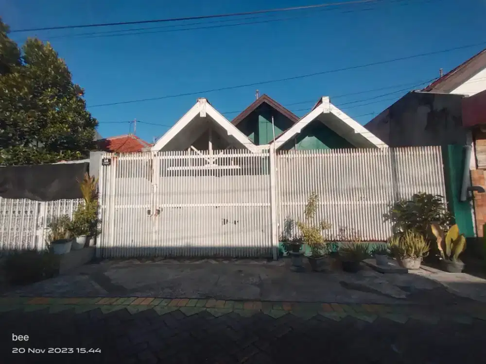 RUMAH SIAP HUNI SANGAT STRATEGIS JANTUNG KOTA SURABAYA