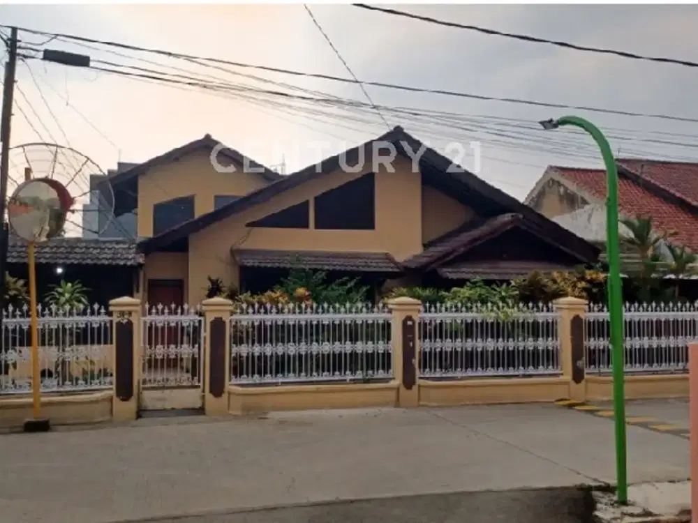 Rumah Unik Plus Paviliun Luas Strategis Kota Bandung