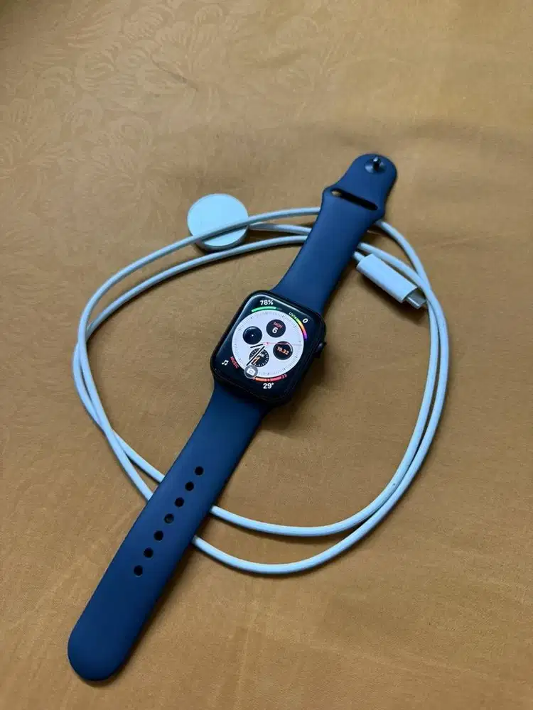 Apple Watch SE gen 2 44mm