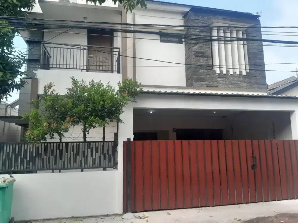 Rumah komplek samping jalan utama 5 menit bintaro plaza