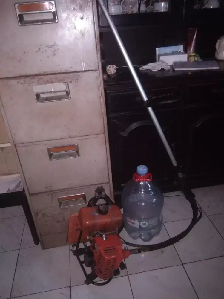 Jasa potong rumput