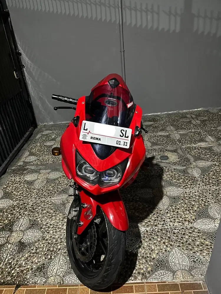 Kawasaki ninja. 250 karbu