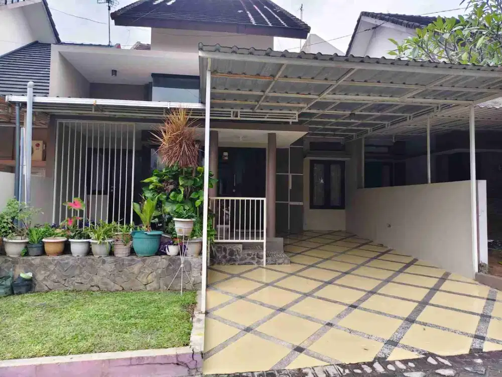 Dijual/Disewakan Rumah Modern Semi Furnish