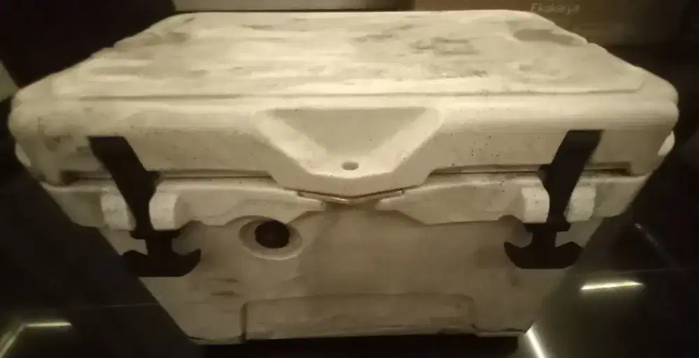 COOLER BOX 20 LITER
