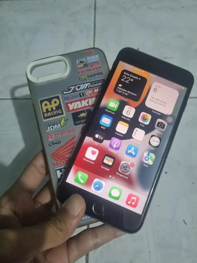 Iphone 7 plus 32gb wifi only minus