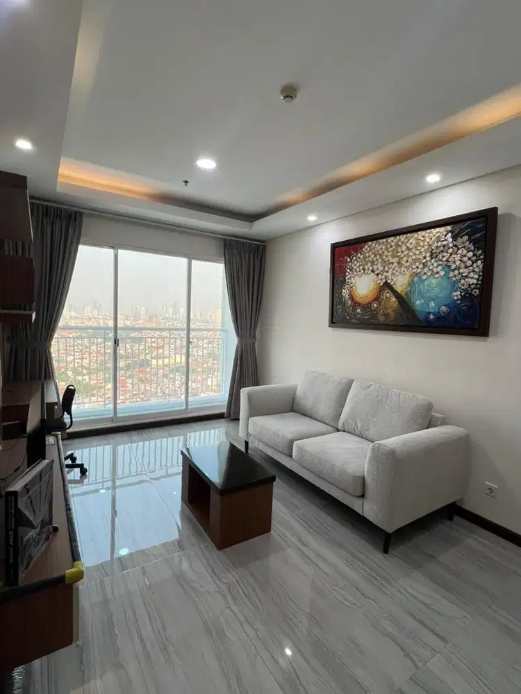 Disewakan Apartemen AKR Gallery West Kebon Jeruk 3BR Fully Furnished