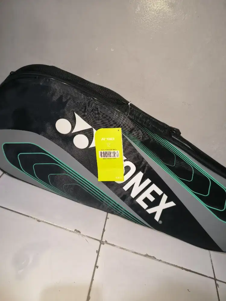 tas raket bulutangkis yonex