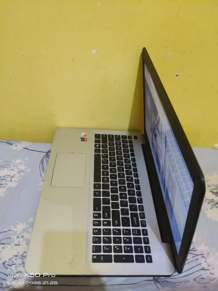 Laptop Asus A555B Ram 12Gb 1Tb Mulus