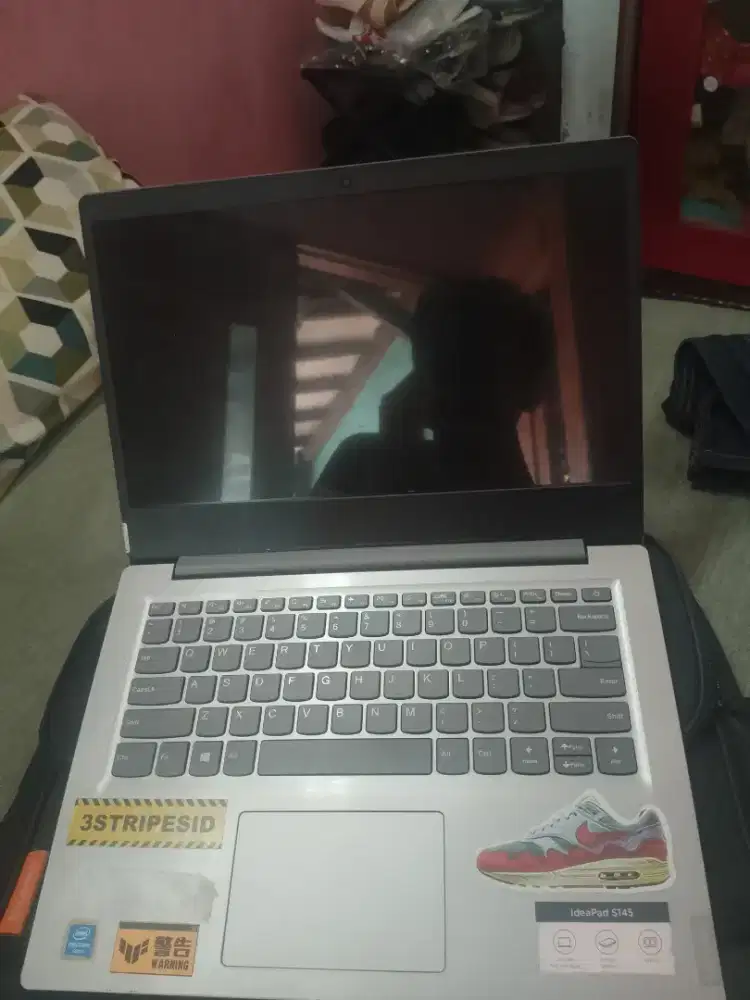 Laptop Lenovo mati total