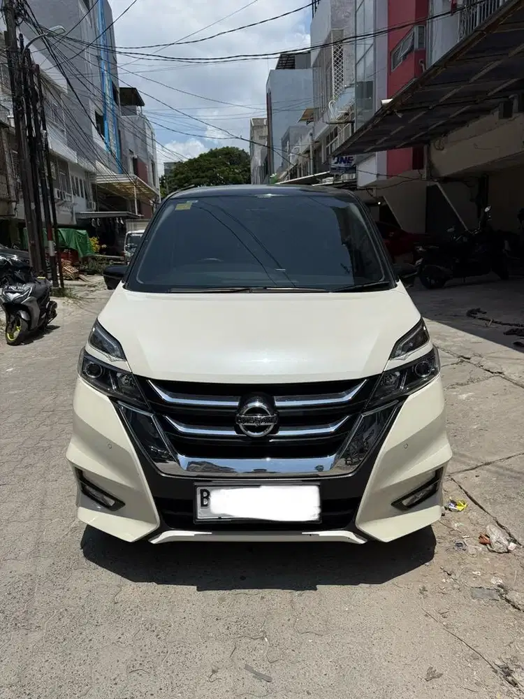 SERENA HIGHWAY STAR 2.0 PUTIH 2020 LOW KM PRIBADI