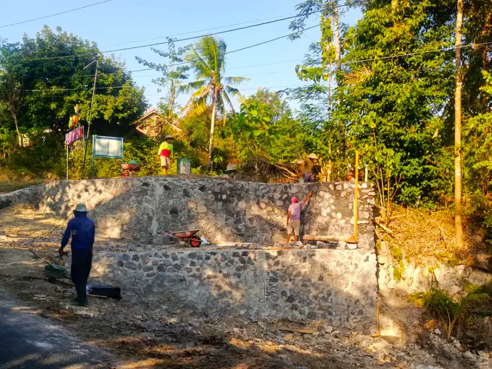 Pondasi dan Tanah Urug