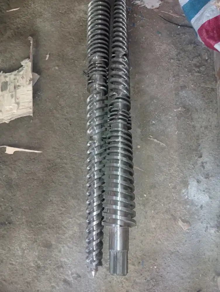 Baut Ulir Ganda Mesin Plastik PVC Panjang 120cm Bekas Bagus