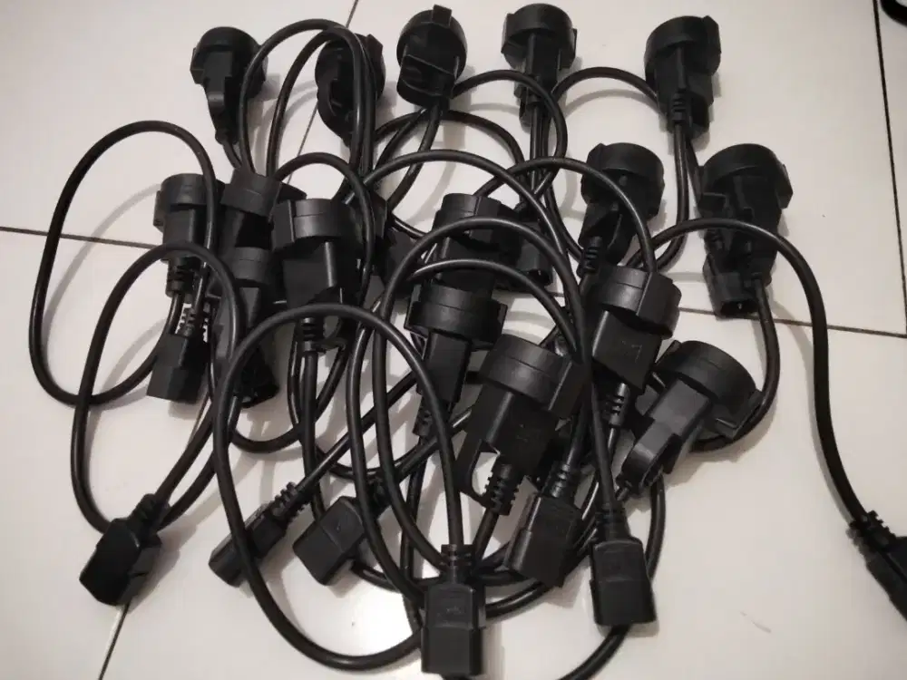 Kabel power cord C14 dan C13