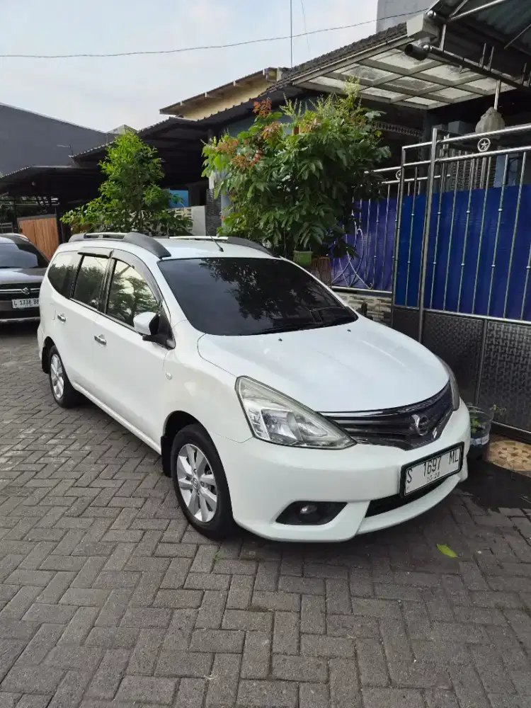 Nissan Grand Livina 2013 Mulus Terawat