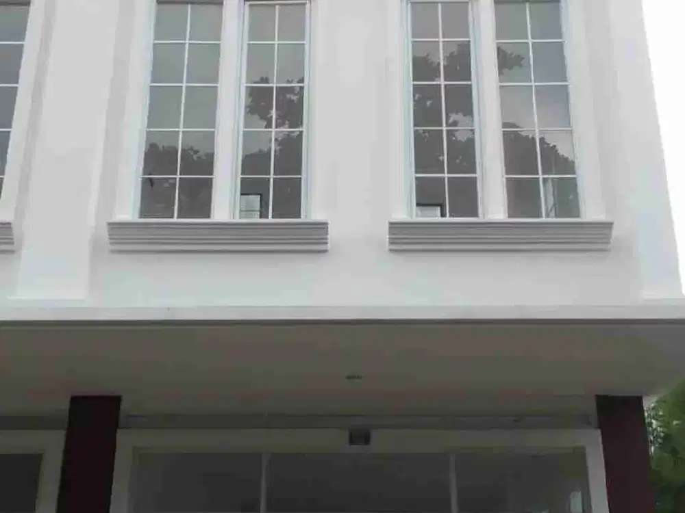 Ruko 3 Lantai Siap Pakai di Modern Walk Extension, Modernland