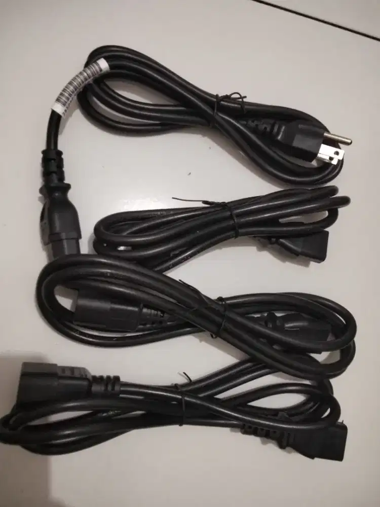 Kabel power 3 lubang, ( 3 prong )