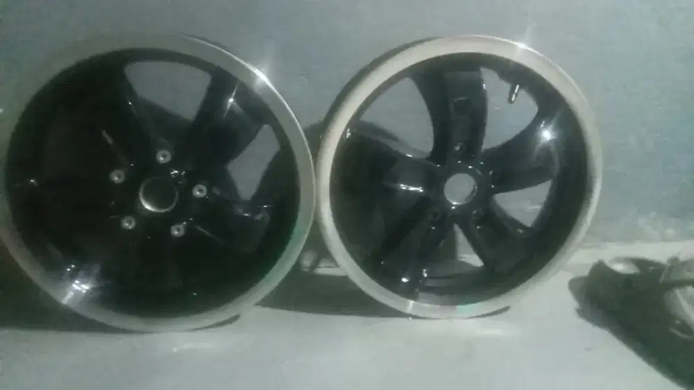 velg vespa gts 300