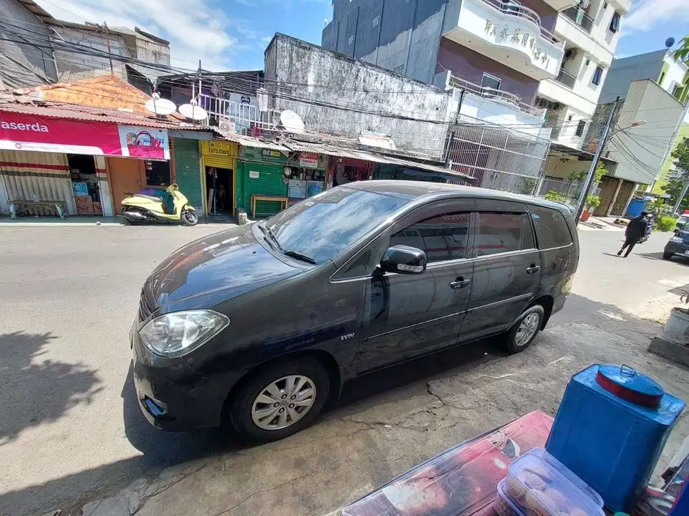 Toyota Kijang Innova 2009 Bensin