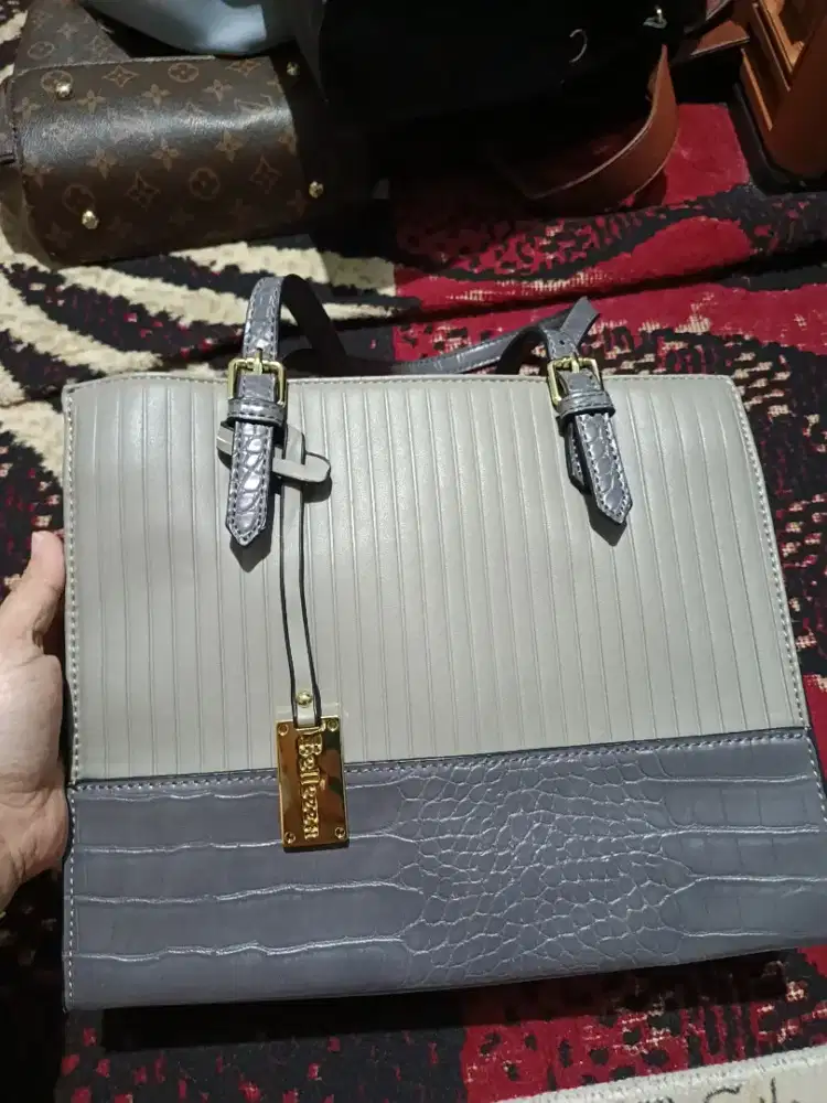 Tas belezza warna abu abu