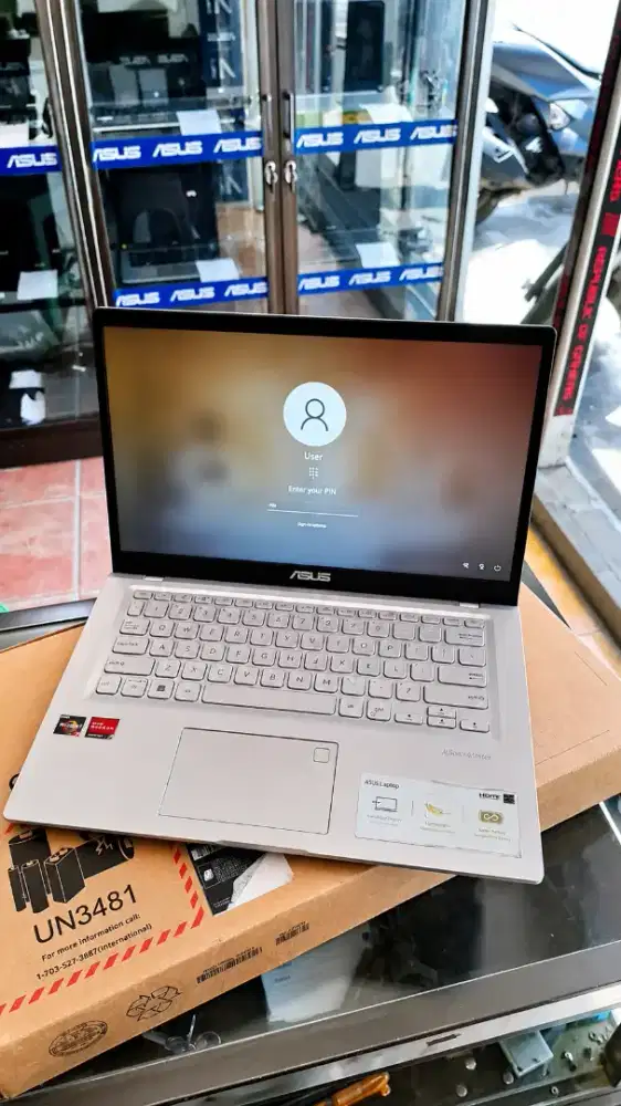 ASUS VivoBook Gaming 14 M415DAO Ryzen 3 Ram 8GB Ssd 512GB VGA 2GB