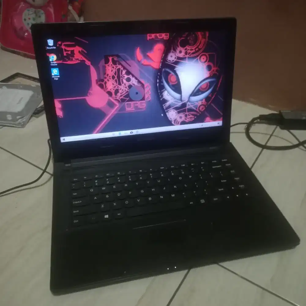 Lenovo g40 AMD E1 ram 8gb ssd 128gb no minus
