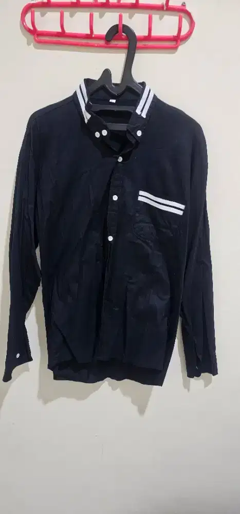Kemeja hitam lengan.panjang untuk cowok