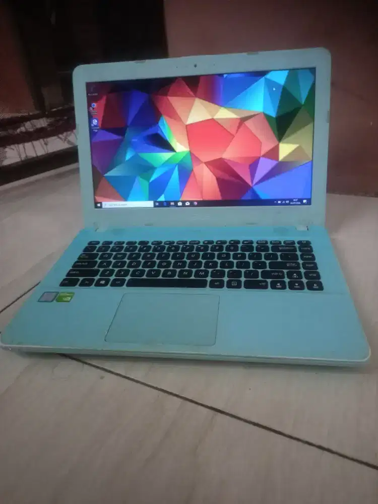 Asus X441U core i3 -6200U gen6 ram 4gb DDR4 ssd 128gb vga Nvidia