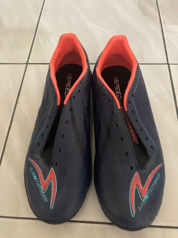 Sepatu Futsal (No Box)