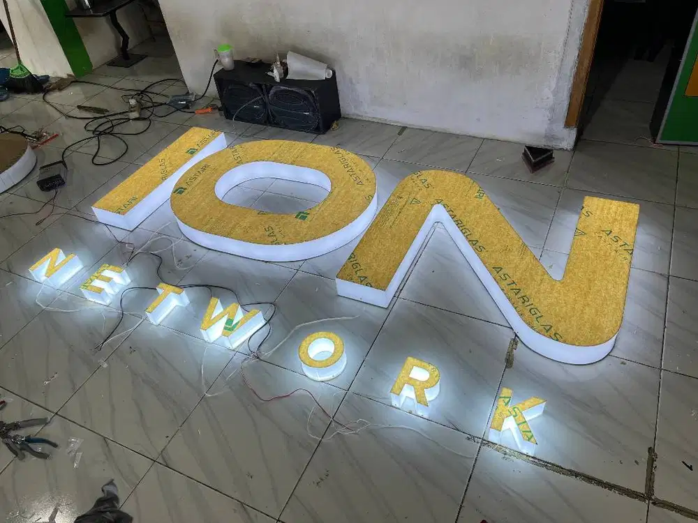 Spesialis Neon Box & Huruf Timbul Bandung