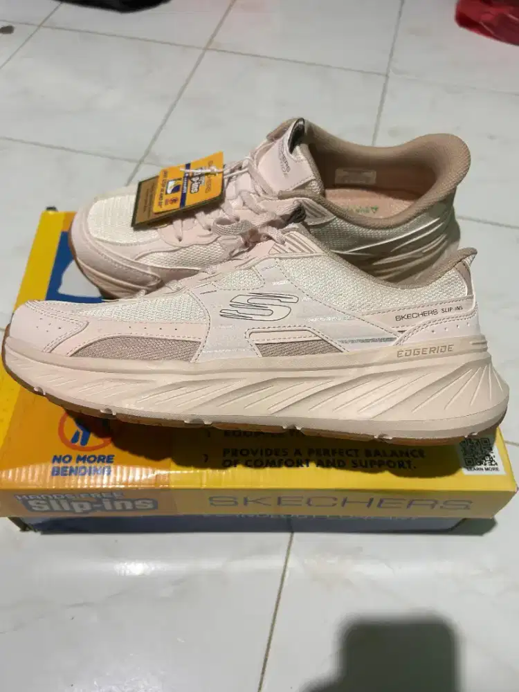 Sepatu Skechers Slip-ins Edgeride Women's Sneakers Shoes -Light Pink