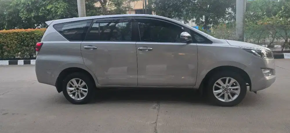 Toyota Innova Diesel 2.4 AT, Metic 2020