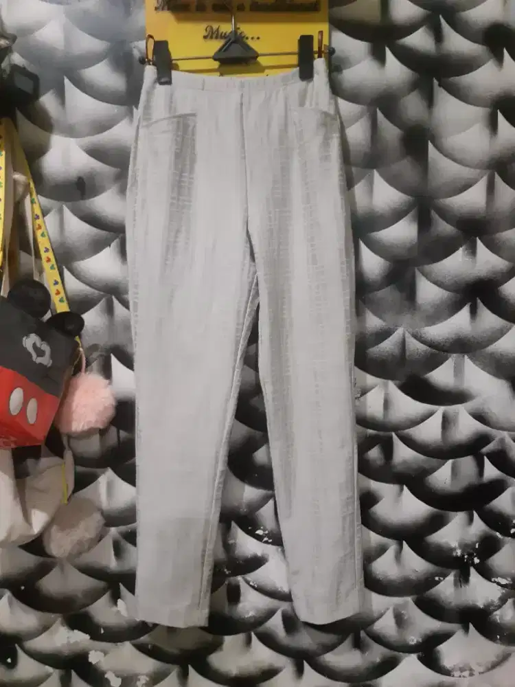 Celana pesta high waiat shimer silver metalic preloved tjap karoeng