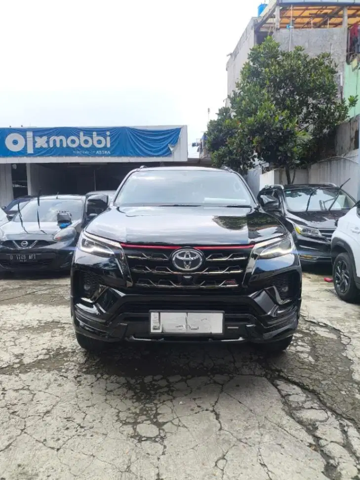 LOW DP - Toyota Fortuner 2.4 VRZ TRD Solar-AT 2020