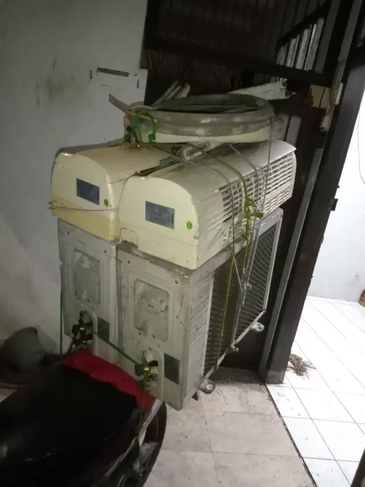 Juwal beli AC bekas