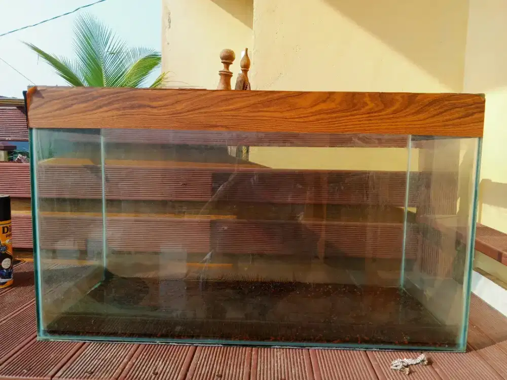 Aquarium minus tmbelan dkit P70 L30 T40+ pasirnya