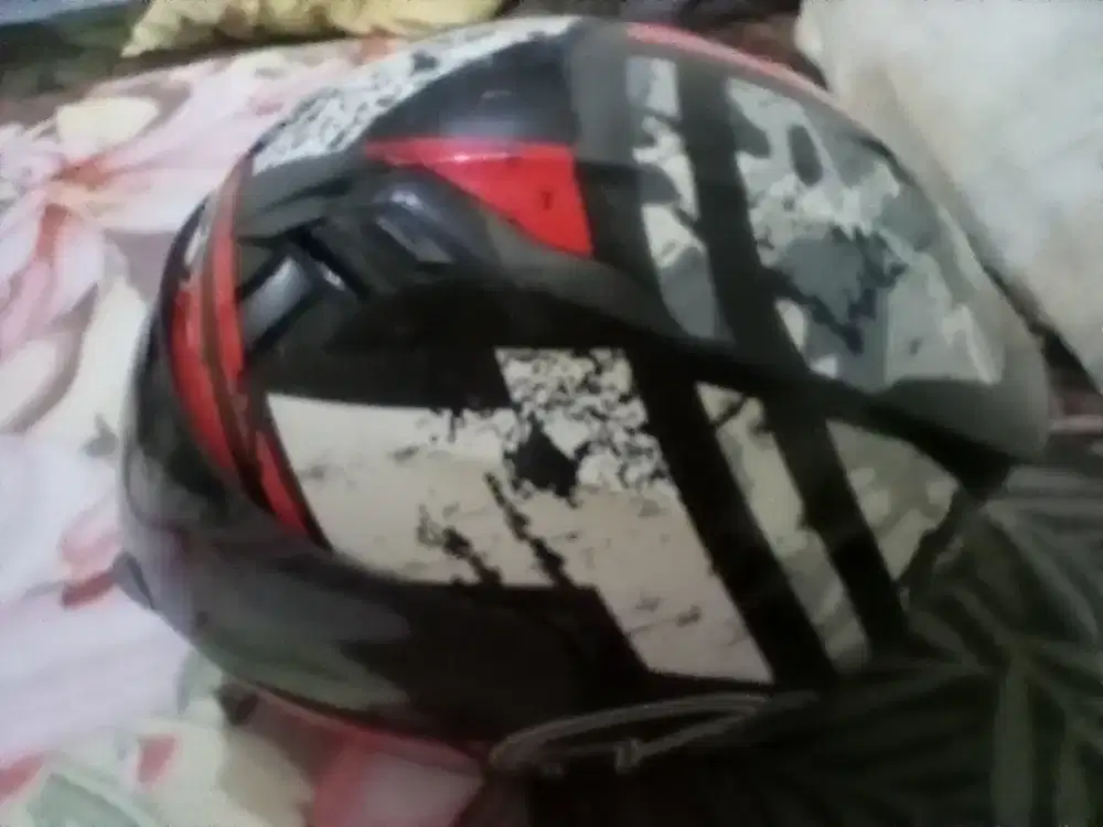 Helm merek KYT  murah meriah