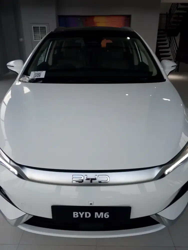 Promo BYD M6 Capt Seat NIK 2025