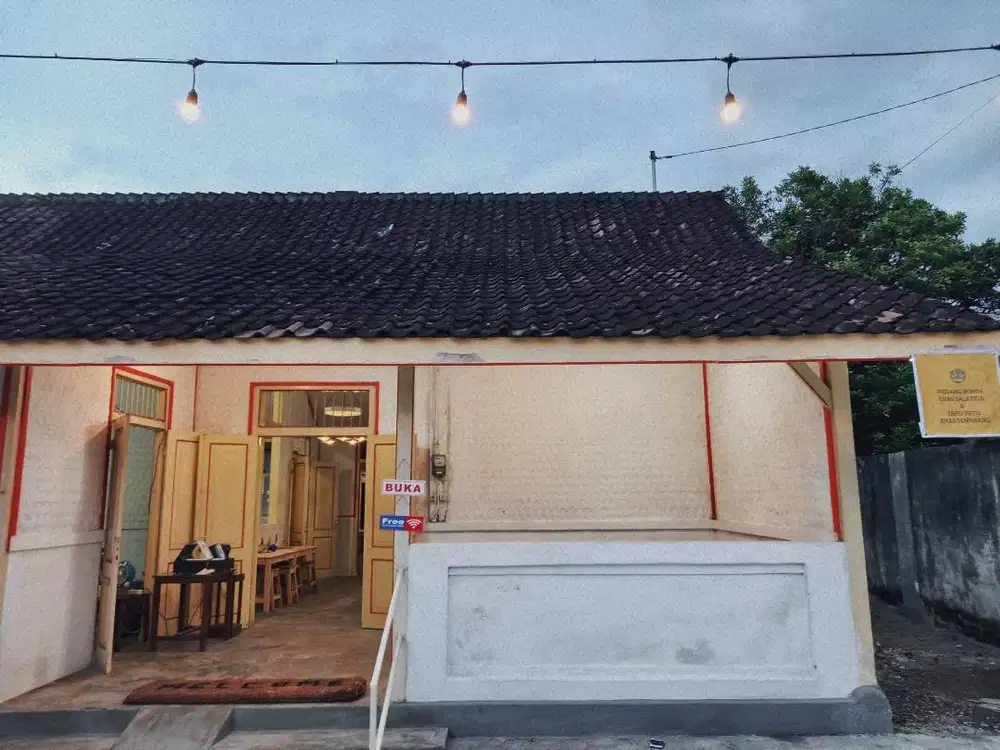 DISEWAKAN BANGUNAN DAN LAHAN EX RESTO