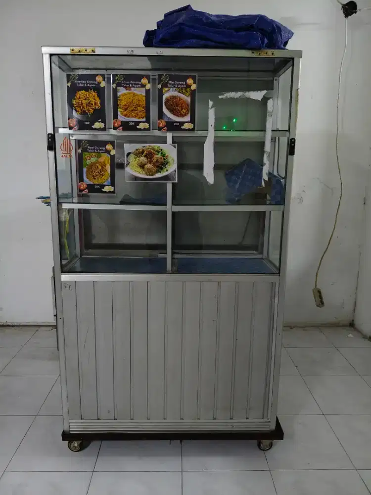 Etalase Jualan Makanan