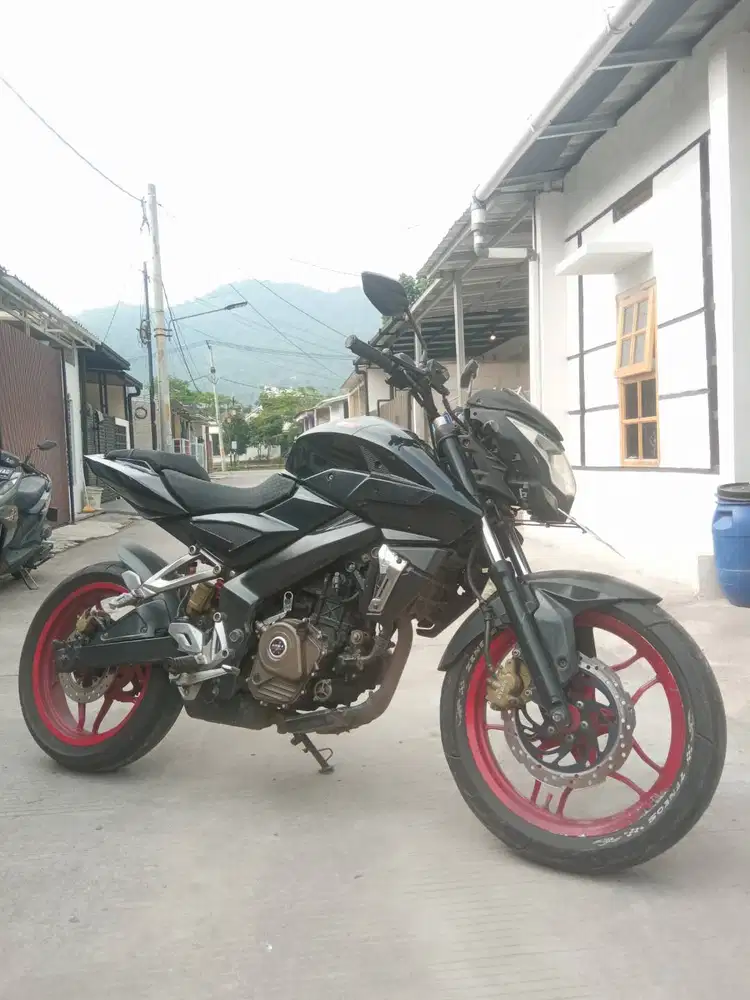 Kawasaki Pulsar 200NS